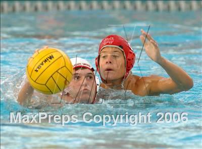 Thumbnail 3 in Garden Grove vs Mater Dei photogallery.