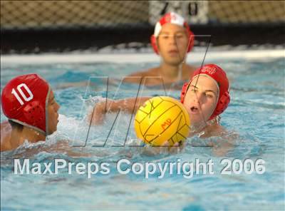 Thumbnail 1 in Garden Grove vs Mater Dei photogallery.