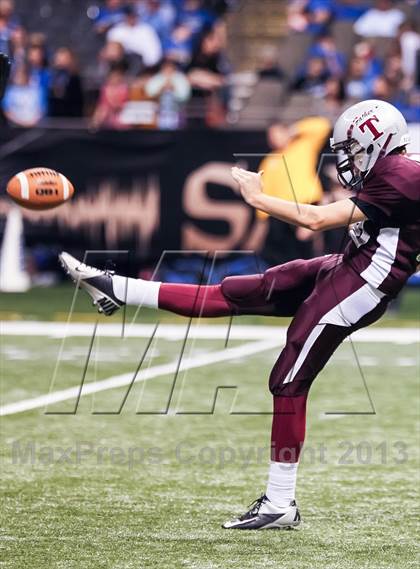 Thumbnail 1 in St. Frederick vs. Vermilion Catholic (LHSAA D4 Final) photogallery.