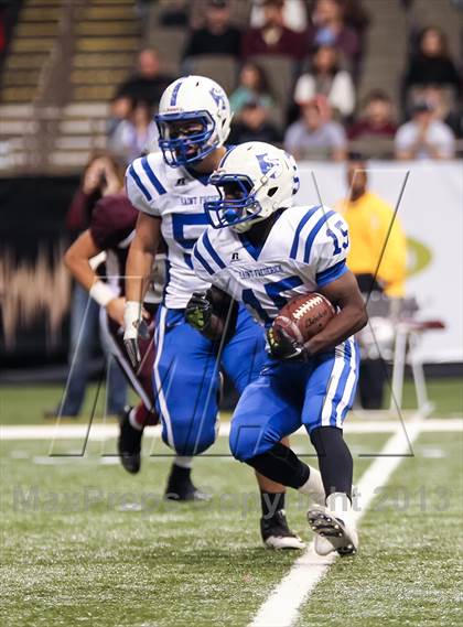 Thumbnail 2 in St. Frederick vs. Vermilion Catholic (LHSAA D4 Final) photogallery.