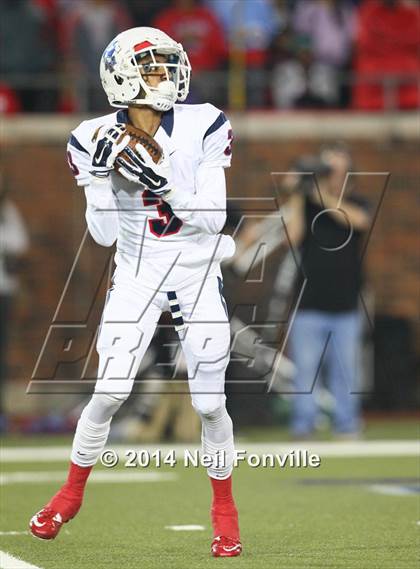 Thumbnail 2 in Skyline vs. Allen (UIL 6A Division I Semifinal) photogallery.