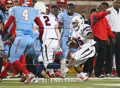 Thumbnail 2 in Skyline vs. Allen (UIL 6A Division I Semifinal) photogallery.