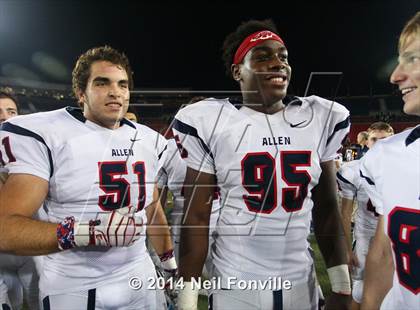 Thumbnail 2 in Skyline vs. Allen (UIL 6A Division I Semifinal) photogallery.
