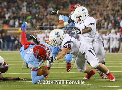 Thumbnail 3 in Skyline vs. Allen (UIL 6A Division I Semifinal) photogallery.