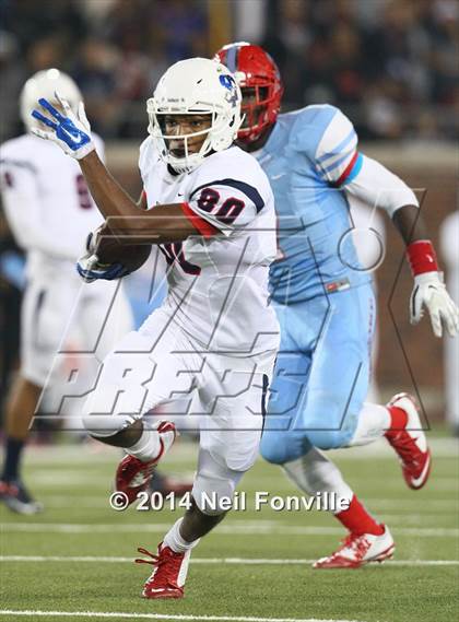 Thumbnail 2 in Skyline vs. Allen (UIL 6A Division I Semifinal) photogallery.