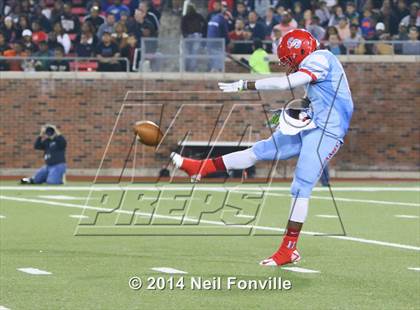 Thumbnail 3 in Skyline vs. Allen (UIL 6A Division I Semifinal) photogallery.