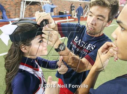 Thumbnail 2 in Skyline vs. Allen (UIL 6A Division I Semifinal) photogallery.