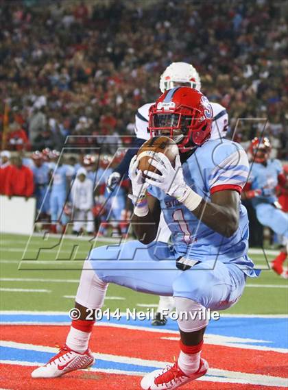 Thumbnail 2 in Skyline vs. Allen (UIL 6A Division I Semifinal) photogallery.
