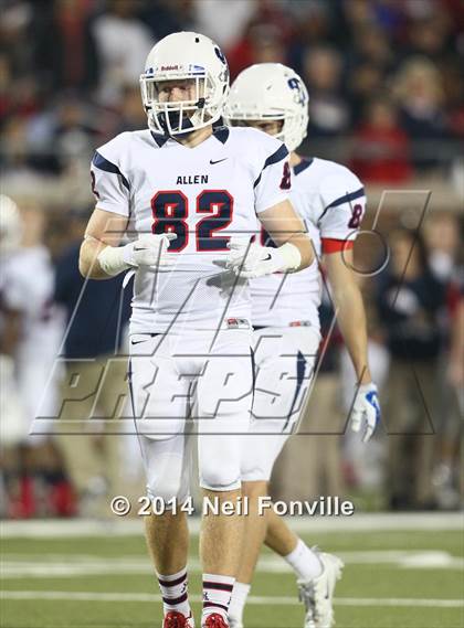 Thumbnail 3 in Skyline vs. Allen (UIL 6A Division I Semifinal) photogallery.