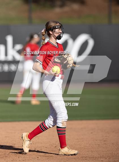 Thumbnail 3 in Northside - Pinetown vs East Wilkes (NCHSAA 1A Championship) photogallery.