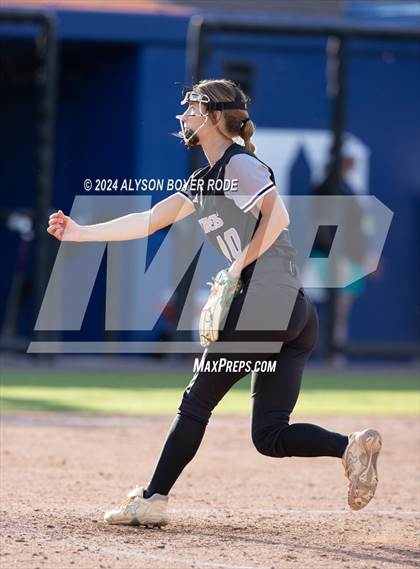 Thumbnail 3 in Northside - Pinetown vs East Wilkes (NCHSAA 1A Championship) photogallery.