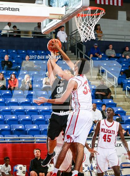 Thumbnail 2 in Wilson vs. Universal Academy (Thanksgiving Hoopfest) photogallery.