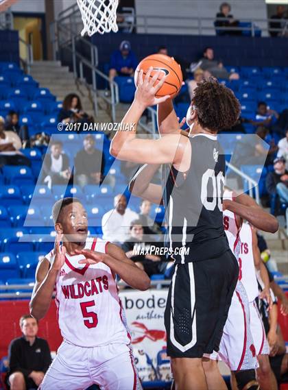 Thumbnail 3 in Wilson vs. Universal Academy (Thanksgiving Hoopfest) photogallery.