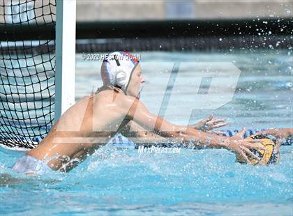 Thumbnail 3 in De La Salle vs. Irvine (S&R Tournament) photogallery.