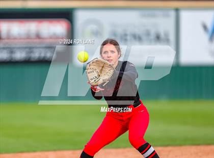 Thumbnail 3 in Elgin @ Mustang photogallery.