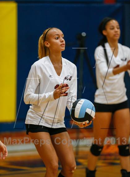 Thumbnail 1 in Rowlett vs Seguin (Arlington Invitational Tournament) photogallery.