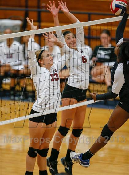 Thumbnail 2 in Rowlett vs Seguin (Arlington Invitational Tournament) photogallery.