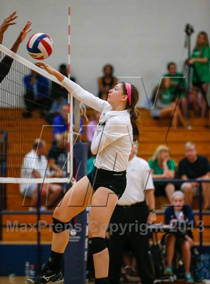 Thumbnail 2 in Rowlett vs Seguin (Arlington Invitational Tournament) photogallery.