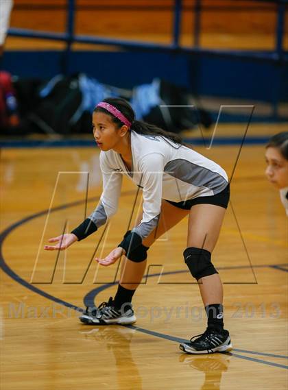 Thumbnail 2 in Rowlett vs Seguin (Arlington Invitational Tournament) photogallery.