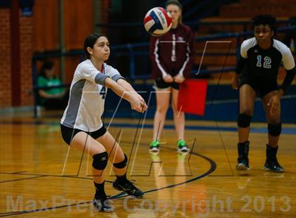 Thumbnail 2 in Rowlett vs Seguin (Arlington Invitational Tournament) photogallery.