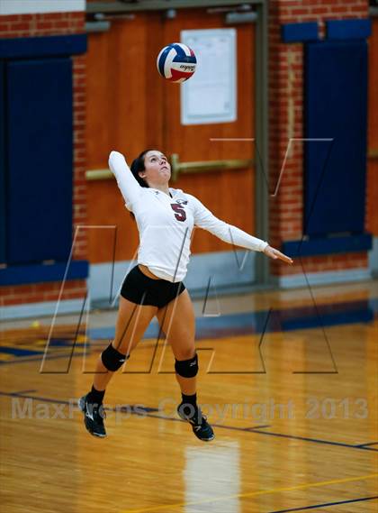 Thumbnail 1 in Rowlett vs Seguin (Arlington Invitational Tournament) photogallery.
