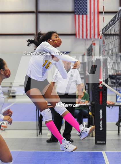 Thumbnail 3 in St. Agnes Academy vs Shadow Creek photogallery.