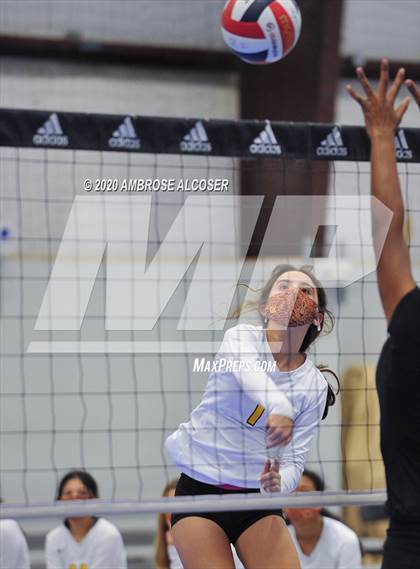 Thumbnail 1 in St. Agnes Academy vs Shadow Creek photogallery.