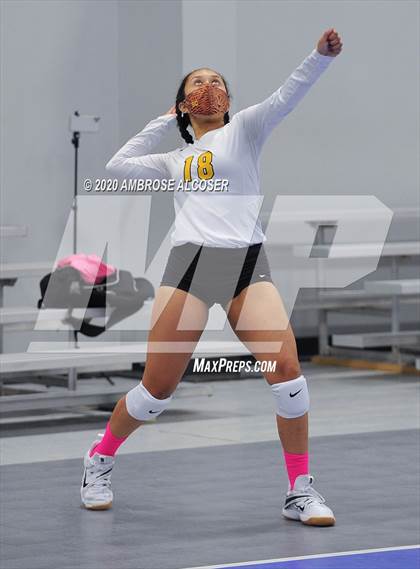 Thumbnail 3 in St. Agnes Academy vs Shadow Creek photogallery.