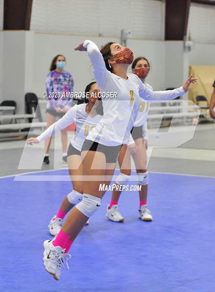 Thumbnail 1 in St. Agnes Academy vs Shadow Creek photogallery.