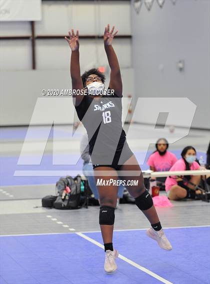 Thumbnail 2 in St. Agnes Academy vs Shadow Creek photogallery.