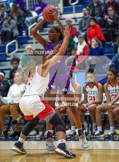 Thumbnail 3 in Ben Davis vs. Lawrence North (IHSAA 4A Fourth Round Playoff) photogallery.
