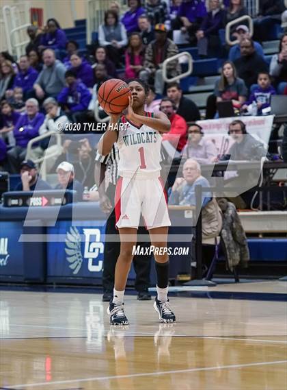 Thumbnail 3 in Ben Davis vs. Lawrence North (IHSAA 4A Fourth Round Playoff) photogallery.