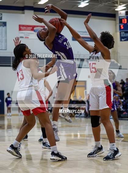 Thumbnail 1 in Ben Davis vs. Lawrence North (IHSAA 4A Fourth Round Playoff) photogallery.
