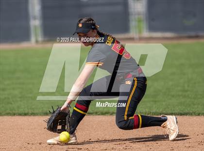 Thumbnail 1 in El Modena @ Canyon photogallery.