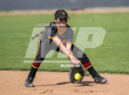 Thumbnail 1 in El Modena @ Canyon photogallery.