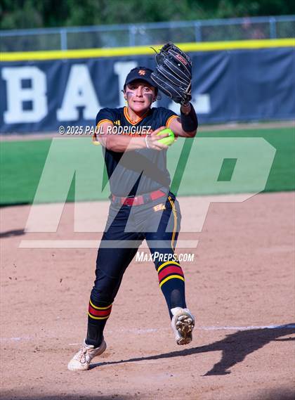 Thumbnail 1 in El Modena @ Canyon photogallery.