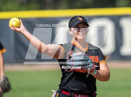 Thumbnail 1 in El Modena @ Canyon photogallery.