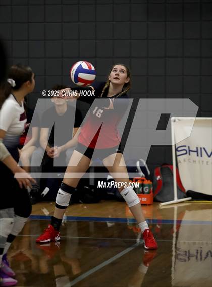 Thumbnail 2 in Sahuaro vs. Canyon del Oro (Lancer Invitational) photogallery.