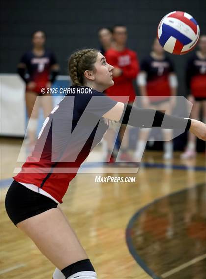 Thumbnail 1 in Sahuaro vs. Canyon del Oro (Lancer Invitational) photogallery.