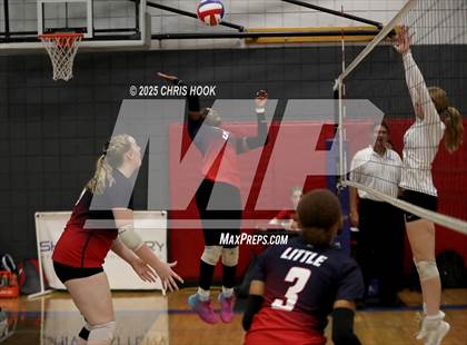 Thumbnail 1 in Sahuaro vs. Canyon del Oro (Lancer Invitational) photogallery.