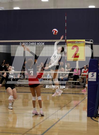 Thumbnail 3 in Sahuaro vs. Canyon del Oro (Lancer Invitational) photogallery.