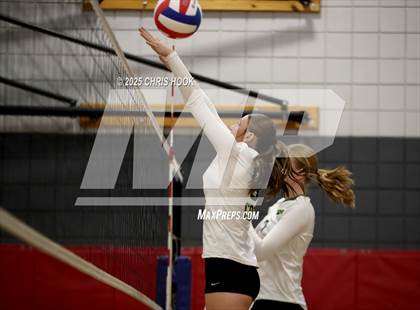 Thumbnail 2 in Sahuaro vs. Canyon del Oro (Lancer Invitational) photogallery.