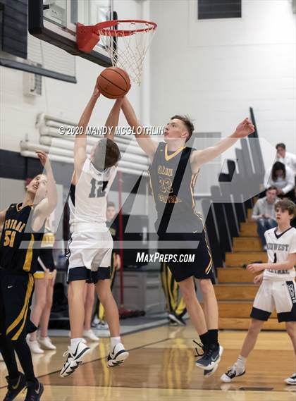 Thumbnail 1 in Illini Central @ Midwest Central photogallery.