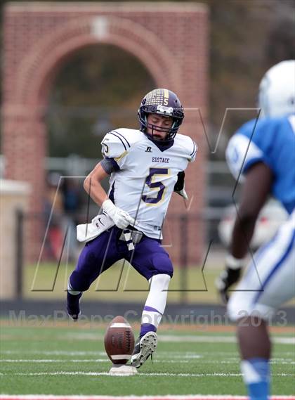 Thumbnail 2 in Daingerfield vs. Eustace (UIL 2A Bi-District Playoff) photogallery.