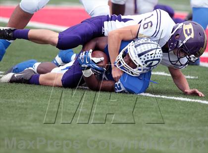 Thumbnail 2 in Daingerfield vs. Eustace (UIL 2A Bi-District Playoff) photogallery.