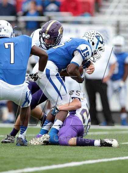 Thumbnail 1 in Daingerfield vs. Eustace (UIL 2A Bi-District Playoff) photogallery.