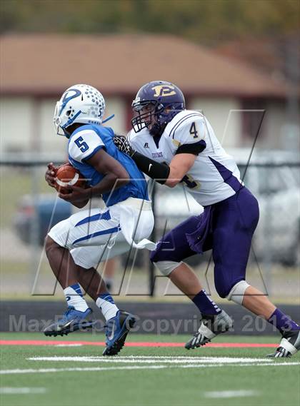 Thumbnail 2 in Daingerfield vs. Eustace (UIL 2A Bi-District Playoff) photogallery.