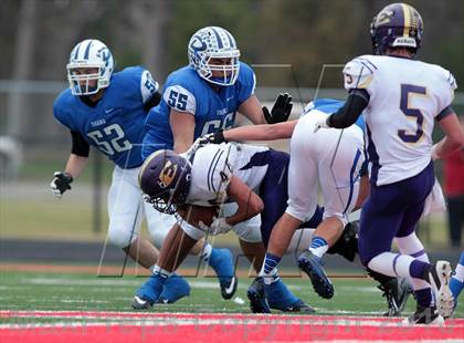 Thumbnail 3 in Daingerfield vs. Eustace (UIL 2A Bi-District Playoff) photogallery.