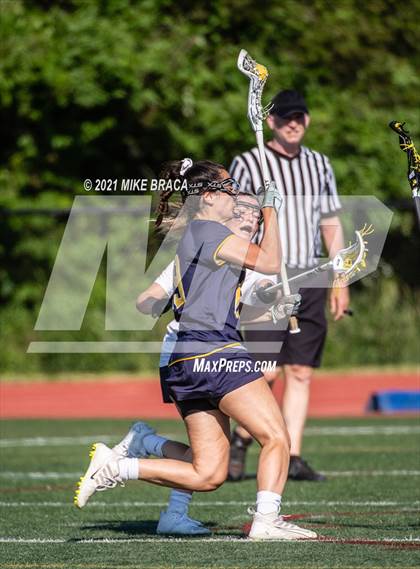Thumbnail 1 in Moses Brown vs. Barrington (RIIL Division I Final) photogallery.