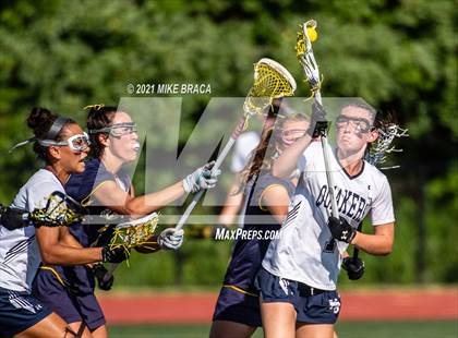 Thumbnail 3 in Moses Brown vs. Barrington (RIIL Division I Final) photogallery.